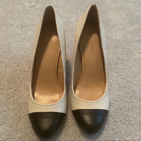 Banana Republic heels - Picture 3 of 7